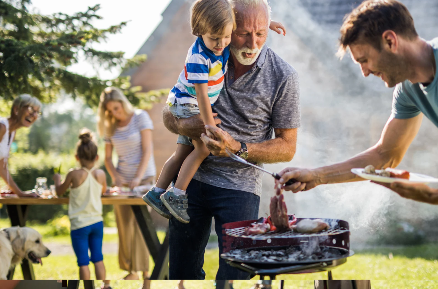 Przepisy na grilla, które znikają z rusztu w kilka minut. Sprawdzone hity na majówkę